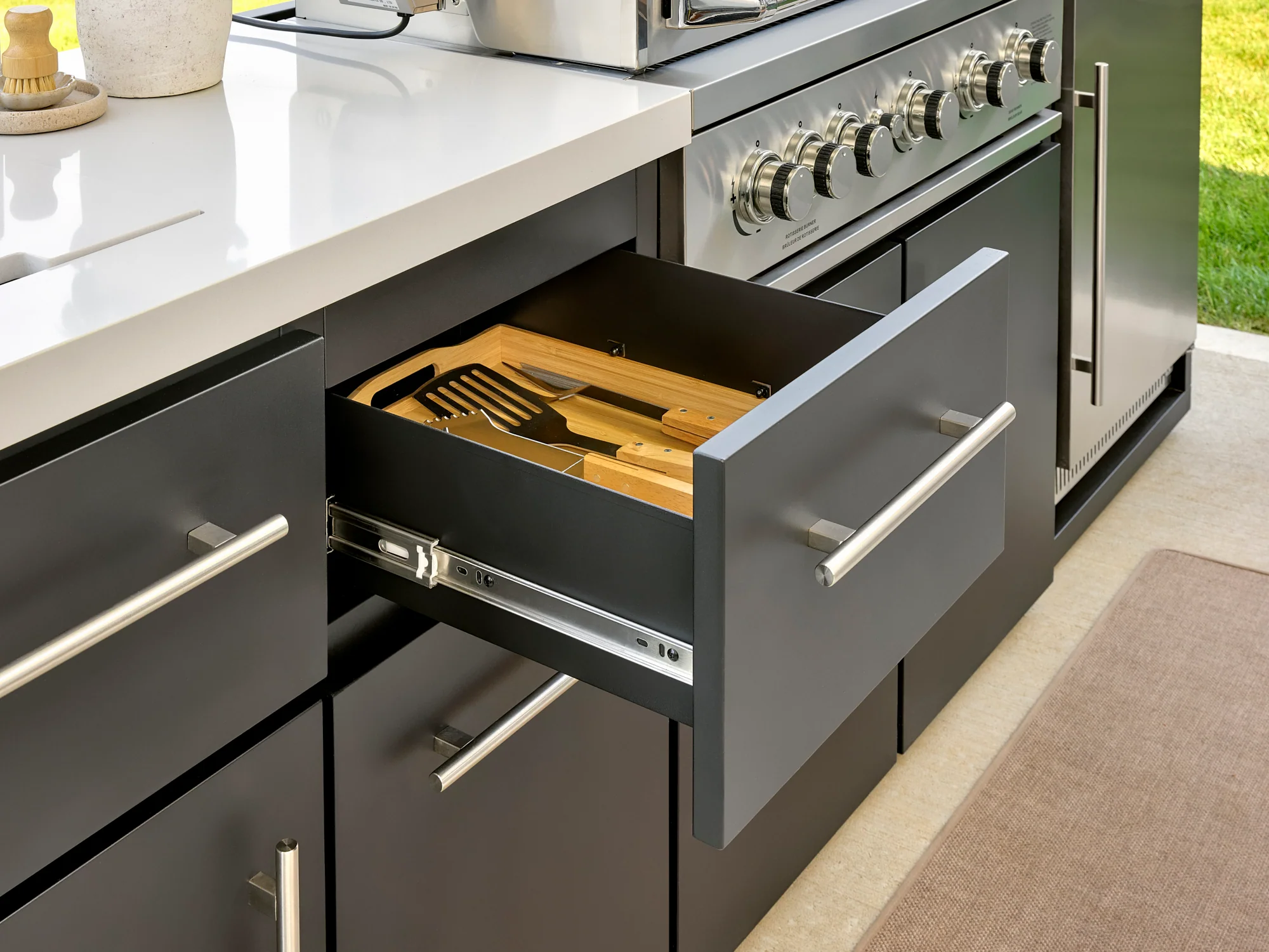 Emory | 9-Foot Outdoor Kitchen Island with Built-In Griddle - Image 7