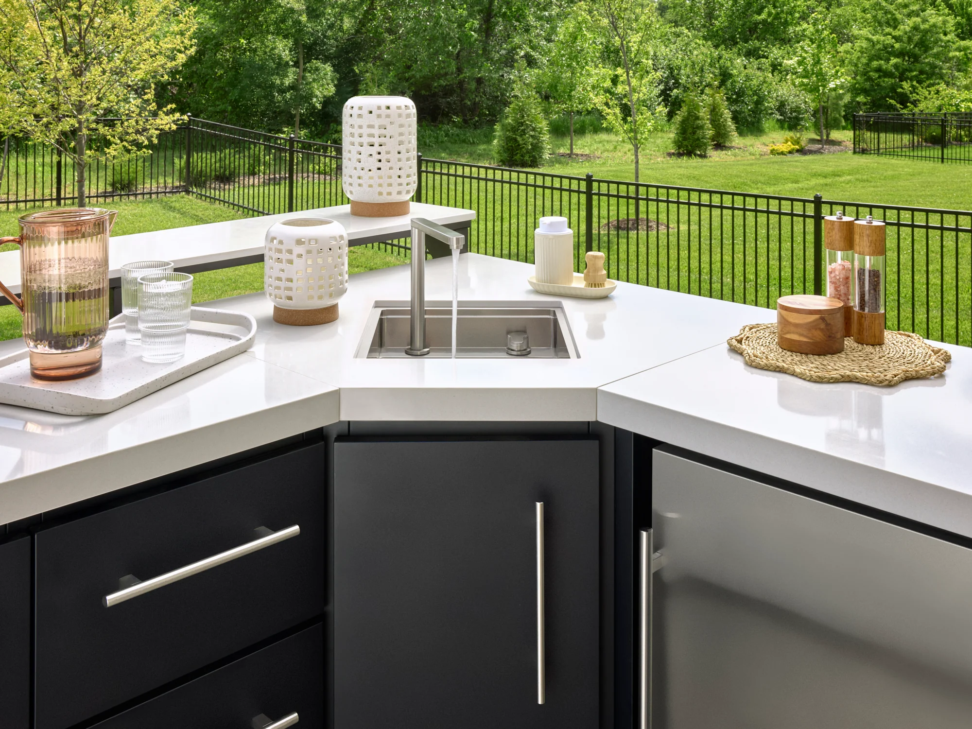 Emory | Corner Outdoor Kitchen Island with Bar Seating & Built-In Grill – Right - Image 8