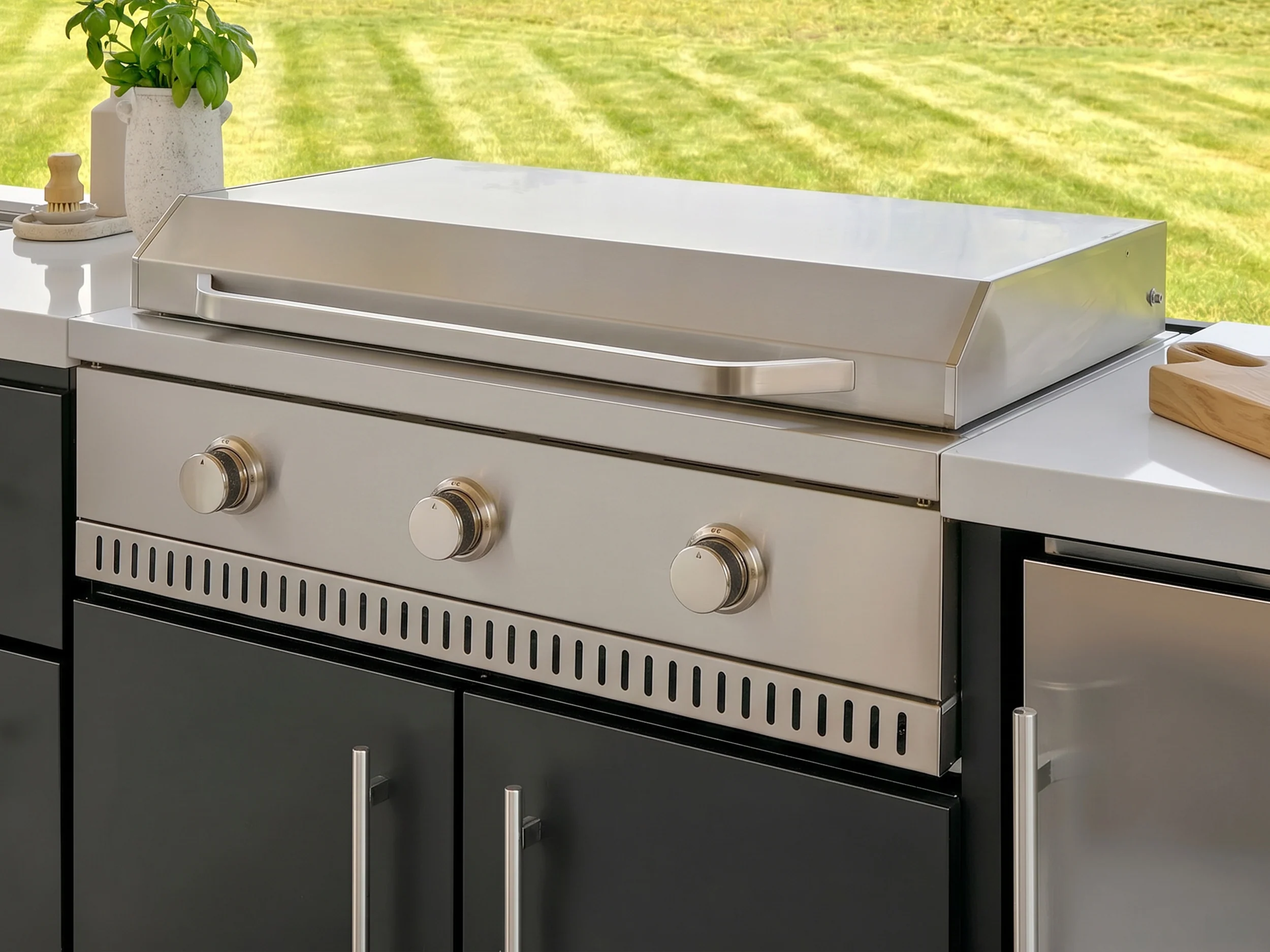 Emory | 9-Foot Outdoor Kitchen Island with Built-In Griddle - Image 3