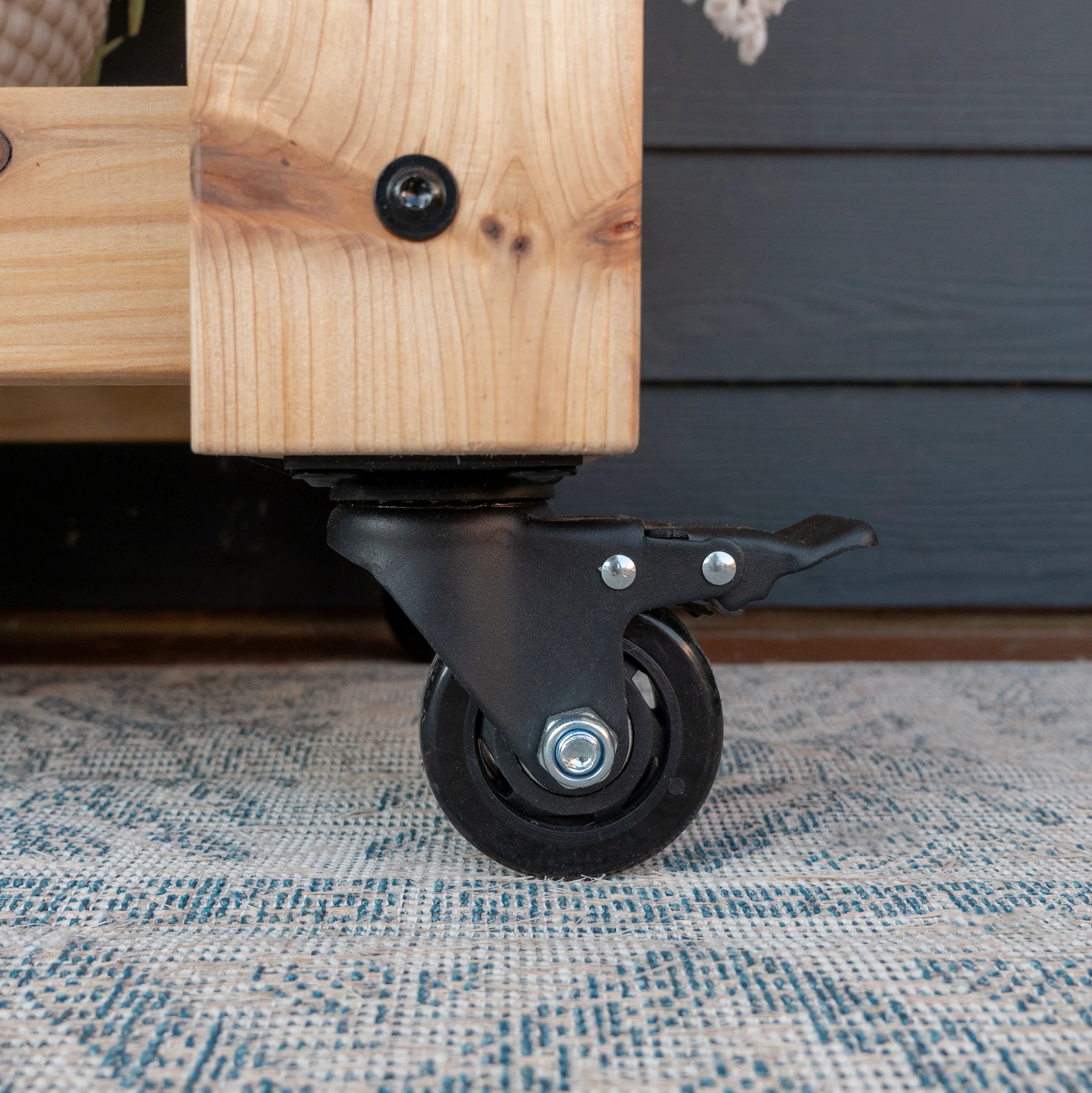 Hutch/Serving Station - Image 6