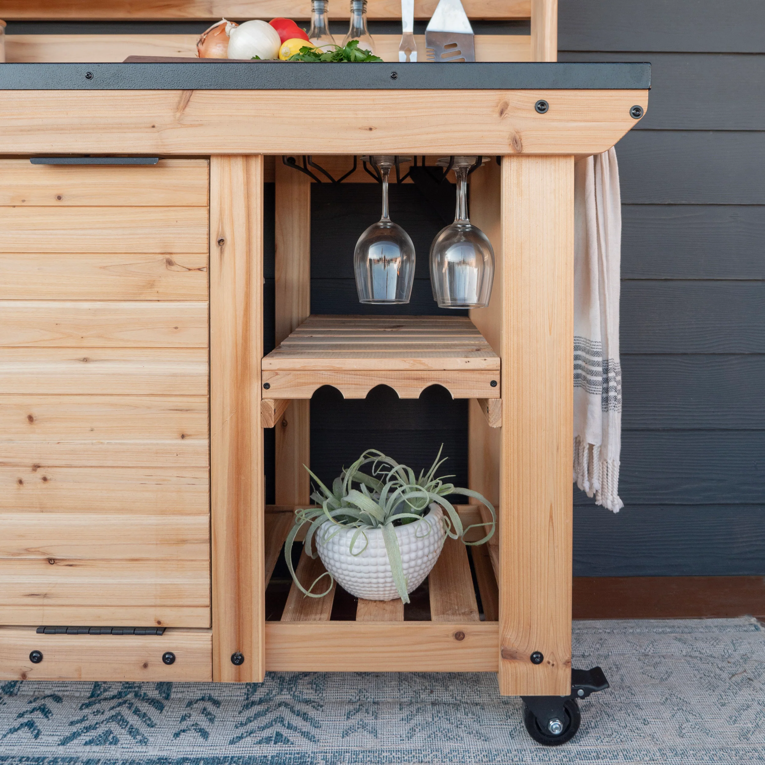 Hutch/Serving Station - Image 9