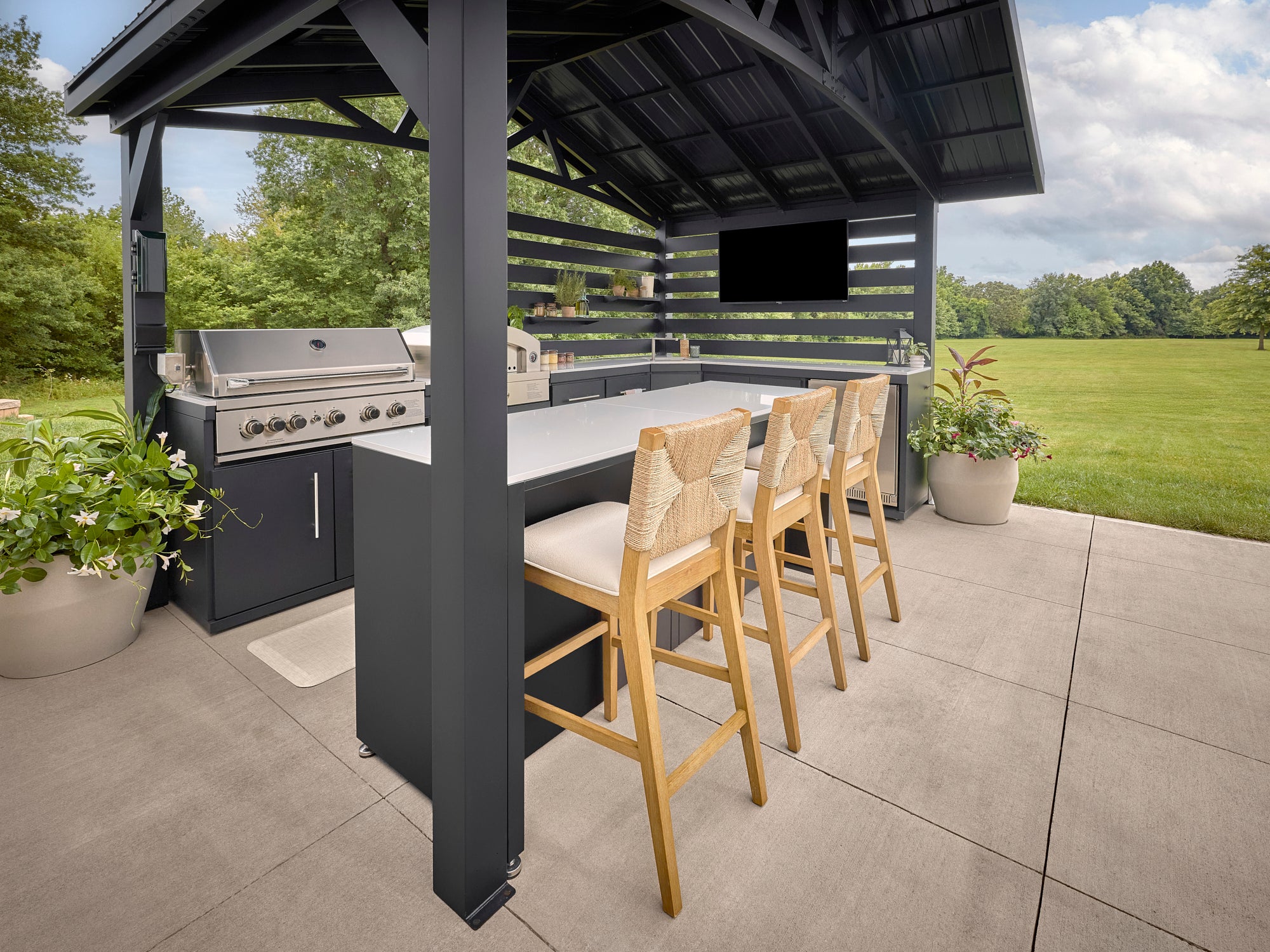 Langston | Covered Walk-In Outdoor Kitchen with Built-In Griddle & Pizza Oven - Image 3
